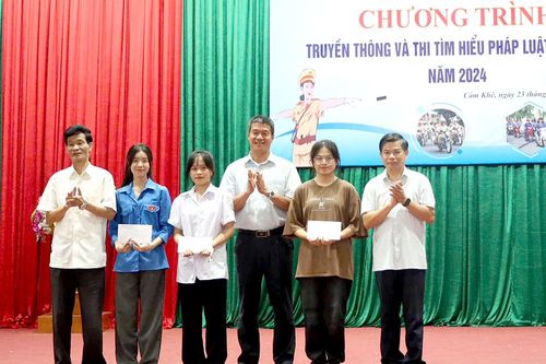 Truyền thông về trật tự an toàn giao thông