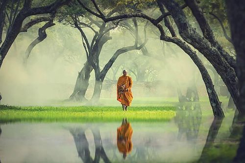 Du hành nhiều bị Phật quở