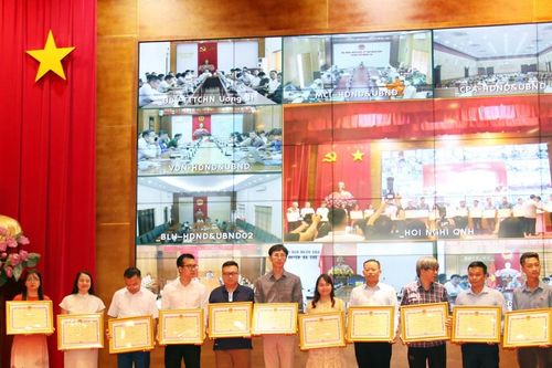 Quảng Ninh dồn lực tái thiết sau bão, giữ vững tăng trưởng