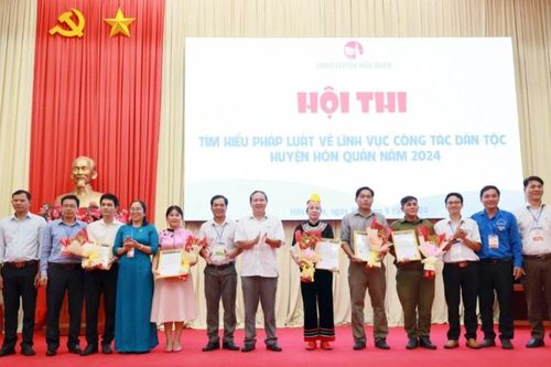 200 thành viên thi tìm hiểu pháp luật về công tác dân tộc