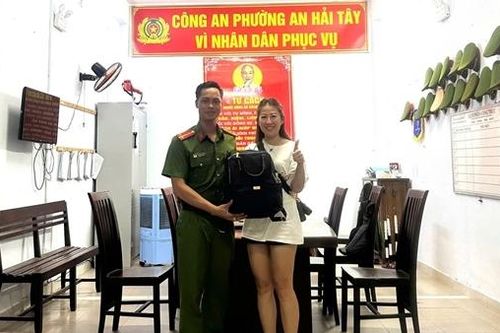 Hai du khách nước ngoài được Công an tìm lại tài sản bị thất lạc ở chợ đêm Sơn Trà