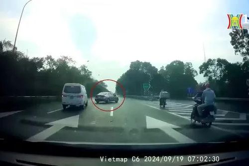 Quá lối rẽ, ô tô cắt ngang dòng phương tiện