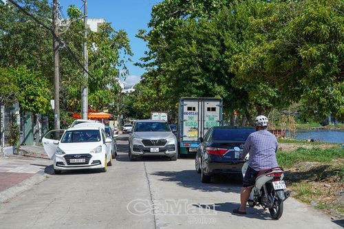 Dừng, đỗ xe cần đúng luật và văn minh