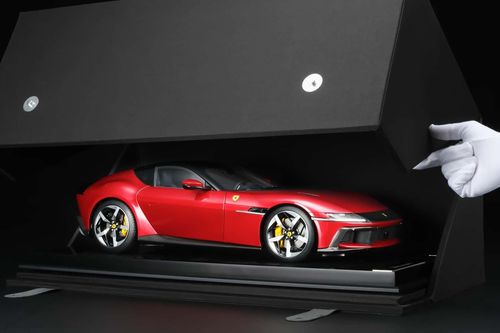 Mô hình Ferrari 12Cilindri đắt hơn cả Nissan Almera