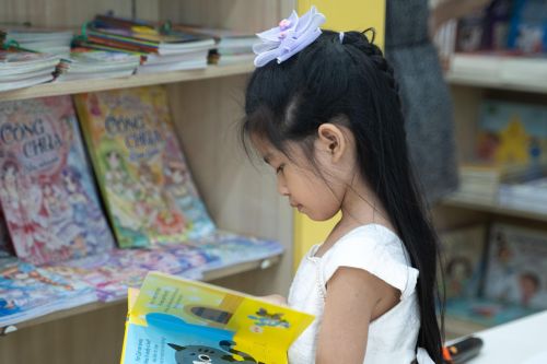 Niềm đam mê khoa học xuất phát từ những cuốn sách