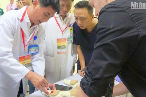 Trang bị kỹ năng cấp cứu chuyên sâu cho y, bác sĩ Đà Nẵng
