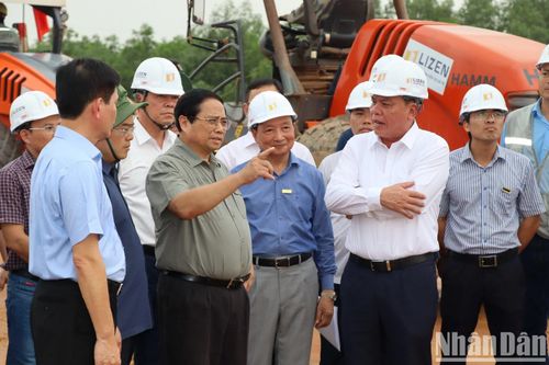 Thủ tướng Phạm Minh Chính kiểm tra tiến độ dự án cao tốc Biên Hòa-Vũng Tàu