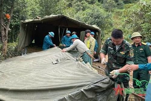 Bộ đội, dân quân Sơn La hết lòng vì dân