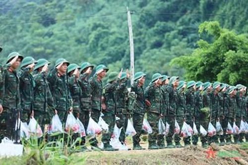 Các đơn vị Quân đội rút quân sau 15 ngày tìm kiếm nạn nhân mất tích ở Làng Nủ