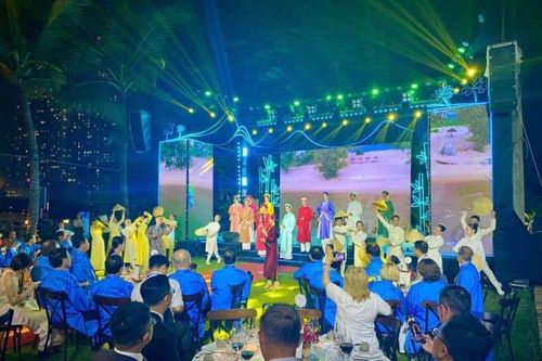 Khách mời quốc tế ấn tượng về một TP. HCM văn minh, hiện đại và nghĩa tình