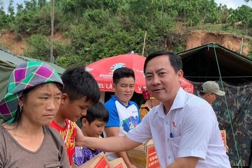 Cần Thơ, Bến Tre hỗ trợ bà con bị ảnh hưởng lũ lụt phía Bắc