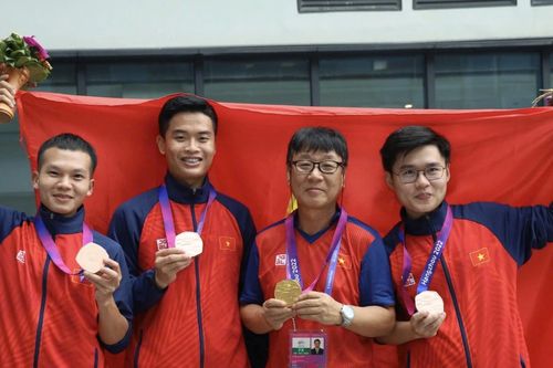 Thầy của Hoàng Xuân Vinh chia tay tuyển bắn súng, Cục TDTT lên tiếng