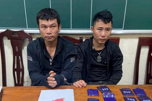 Bắt người phụ nữ bán 3.400 viên ma túy tổng hợp cho 2 thanh niên