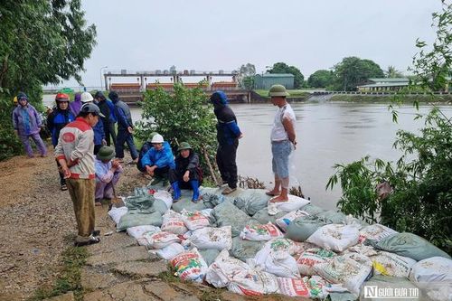Thanh Hóa: Nước rút dần, khẩn trương khắc phục hậu quả mưa lũ