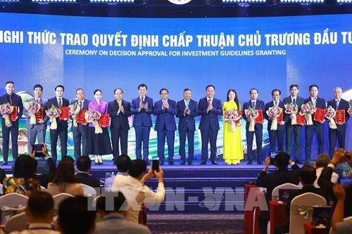 Đồng Nai trao giấy chứng nhận đầu tư 17 dự án với số vốn 6 tỷ USD