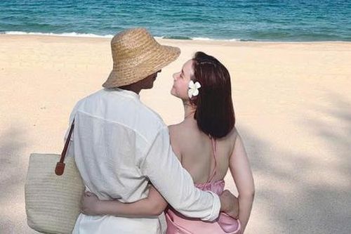 Hương Giang nói gì khi bị mỉa mai 'con mang họ mẹ'
