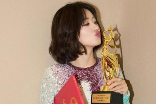 Triệu Lệ Dĩnh tâm sự hậu nhận cúp Phi Thiên