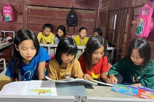 'Gieo mầm tri thức' nơi miền Tây xứ Nghệ