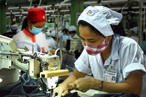Nhiều lao động di cư nội địa muốn làm thêm giờ vì thu nhập quá thấp