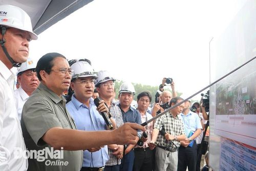 Thủ tướng Phạm Minh Chính kiểm tra Dự án đường cao tốc Biên Hòa - Vũng Tàu và Sân bay Long Thành