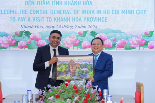 Phó Chủ tịch Thường trực UBND tỉnh Lê Hữu Hoàng tiếp Tổng Lãnh sự Ấn Độ tại TP. Hồ Chí Minh