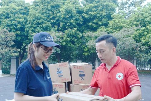 Tiếp nhận hàng hóa viện trợ khẩn cấp của Tổ chức Samaritan's Purse