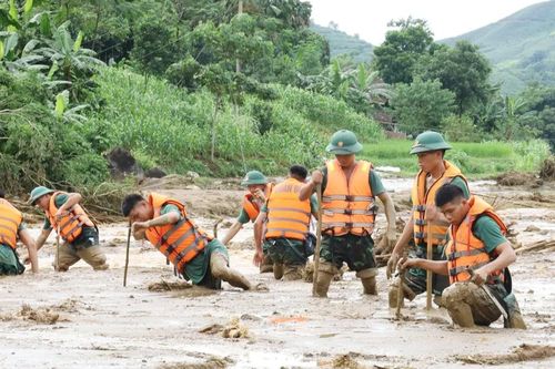 Khen thưởng về phòng, chống bão lũ góp phần tạo động lực trong phong trào thi đua yêu nước