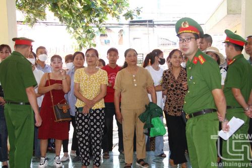 Bị cáo Nguyễn Thị Tin lĩnh án 8 năm 6 tháng tù về tội 'Cưỡng đoạt tài sản'