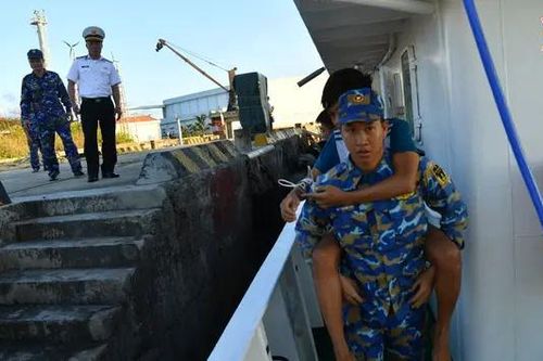 Cứu nạn khẩn cấp một ngư dân trên quần đảo Trường Sa