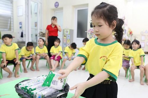 Hà Nội còn 4 trường mầm non chưa thể dạy học trực tiếp sau bão số 3
