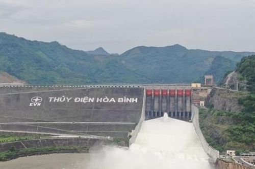 Đóng cửa xả lũ còn lại hồ thủy điện Hòa Bình