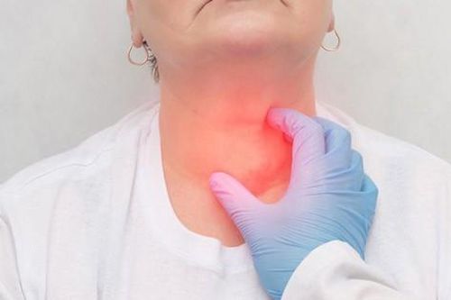 Ai đang điều trị cường giáp cần lưu ý những điều này khi dùng thuốc