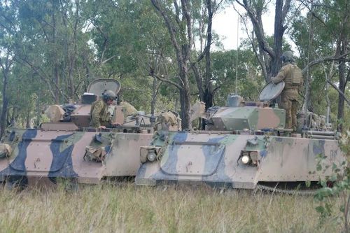Hai xe bọc thép va chạm trong cuộc tập trận quân sự ở Australia