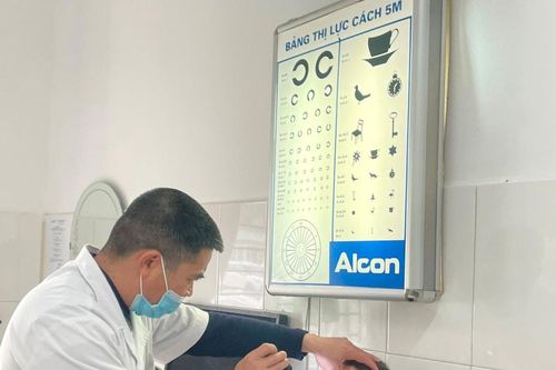 Nguy cơ mất thị lực vì mắc viêm loét giác mạc
