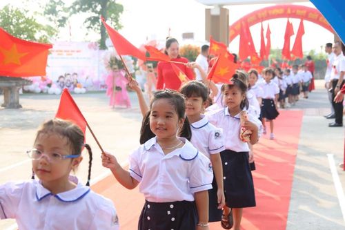 Bảo đảm cung ứng đầy đủ sách giáo khoa cho năm học mới