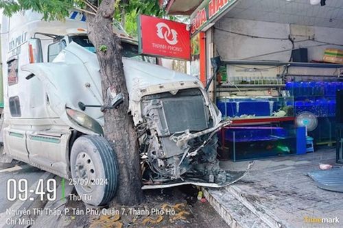 TP Hồ Chí Minh: hai vụ tai nạn liên tiếp, một người tử vong