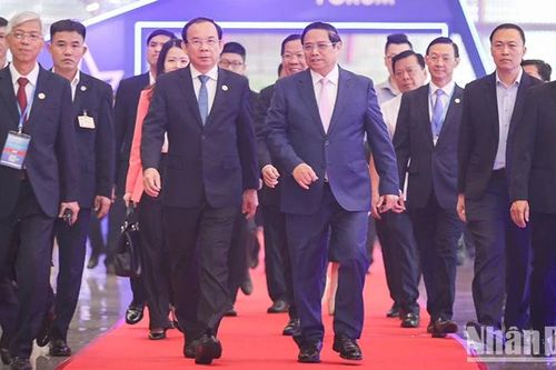 Thủ tướng Phạm Minh Chính dự Diễn đàn kinh tế Thành phố Hồ Chí Minh 2024