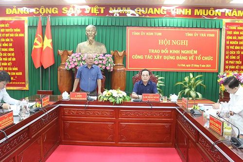 Trao đổi kinh nghiệm công tác xây dựng đội ngũ cán bộ dân tộc thiểu số tại tỉnh Trà Vinh