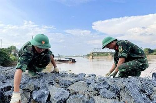 Bài 2: Khẳng định vai trò nòng cốt, 'điểm tựa' vững chắc của nhân dân (Tiếp theo và hết)