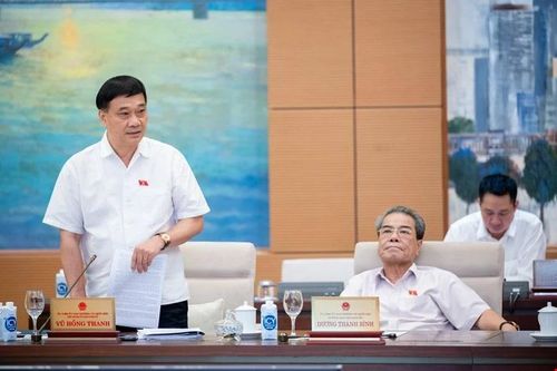 Cần làm rõ cơ chế gọi điện thoại 'trợ giúp' khi vi phạm pháp luật giao thông