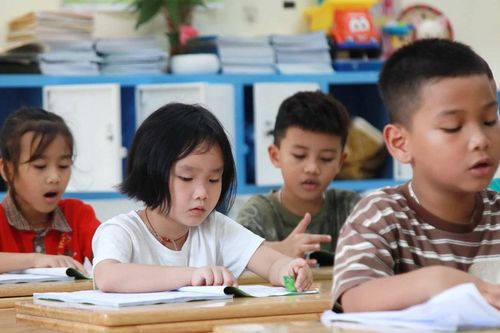 Hà Nội chỉ còn 2 trường mầm non chưa đón trẻ trở lại sau lũ