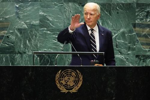 Tổng thống Joe Biden giữ lời hứa về một 'việc lớn' trước khi mãn nhiệm