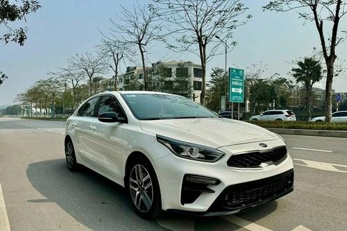 3 mẫu ô tô sedan hạng C cũ giá dưới 500 triệu đồng đáng cân nhắc