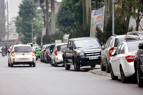 Những trường hợp được đỗ xe trên vỉa hè mà không bị phạt?