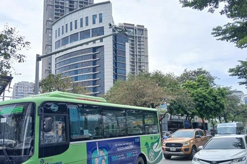 Đề xuất triển khai hệ thống giao thông thông minh tại Hà Nội: Chuyên gia đánh giá có thể góp phần giảm ùn tắc giao thông