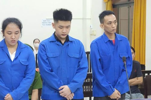 Dùng dao đâm 'tình địch' tử vong, nữ bị cáo cùng 2 đồng phạm lãnh 36 năm tù