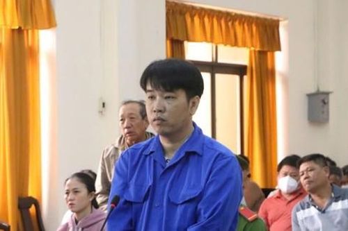Cựu cán bộ trung tâm phát triển quỹ đất lừa bán đất cho dân