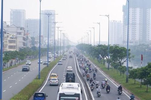 TPHCM chìm trong sương mù, bụi mịn vượt ngưỡng cho phép nhiều lần