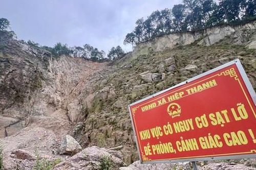 Người dân thấp thỏm sống dưới khu đồi rừng sản xuất có nguy cơ sạt lở