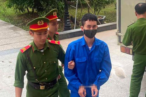 Hoãn phiên tòa xét xử kẻ sát hại bạn gái rồi phi tang ở sông Hồng